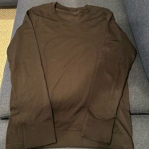 black lululemon long sleeve